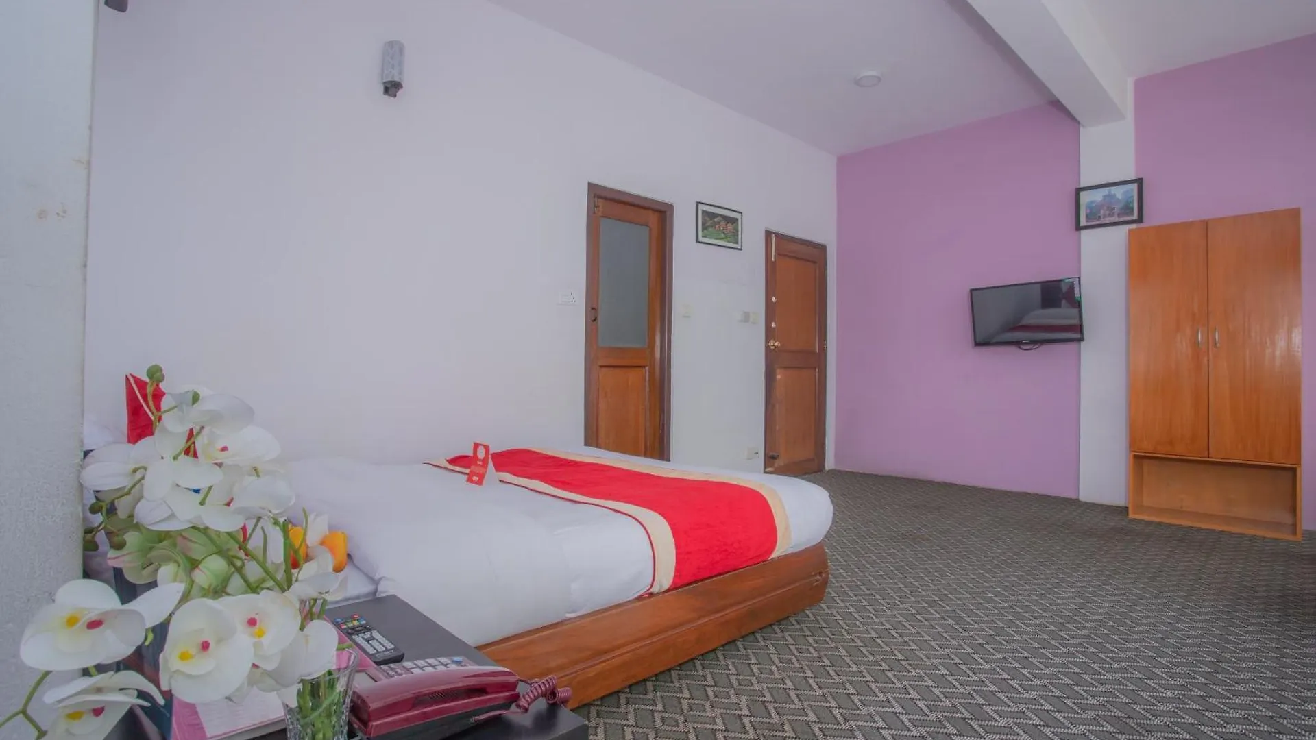 Oyo 135 Lost Garden Apartment And Guest House Katmandu